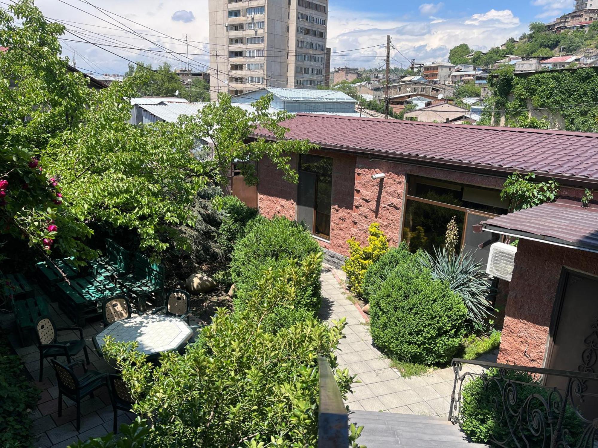 Ivy Boutique Hotel Yerevan Exterior photo